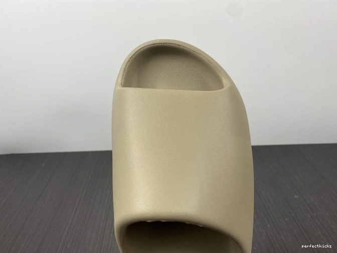 Slide Yeezy Pure GW1934 Adidas 0801